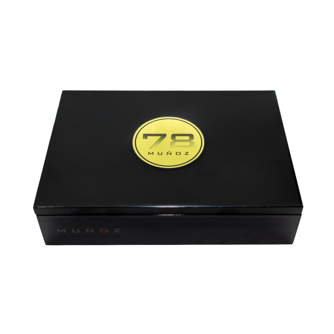 Anthony_Munoz_78_cigar