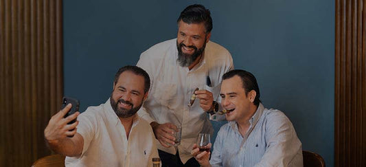 THE ULTIMATE GUIDE TO GIVING CIGARS AS GIFTS