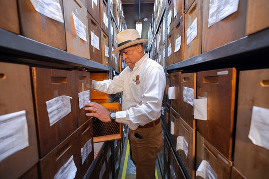 La Aurora’s master blender Inoa