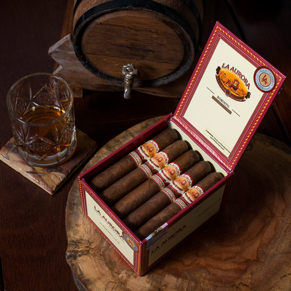 La Aurora Cameroon 1903 cigar close-up